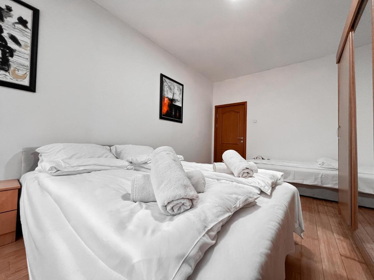 Apartamento Stan Na Dan Sebastijan Banja Luka Exterior foto